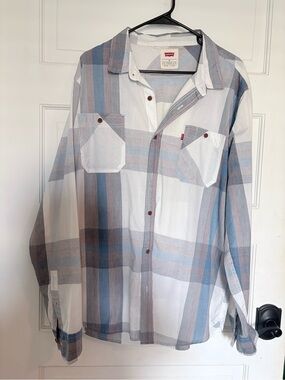 Levi's  Casual Button-Down Shirt